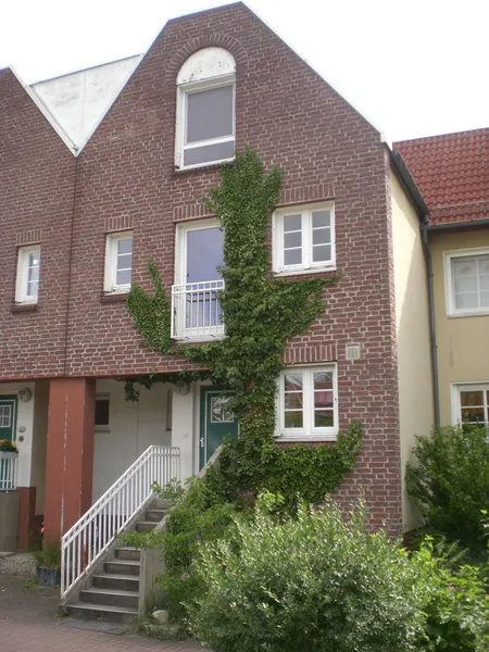 Nur mit WBS - Holländerviertel - 5 Zimmer Wohnung- WBS  muss vorhanden sein!! — photo 1